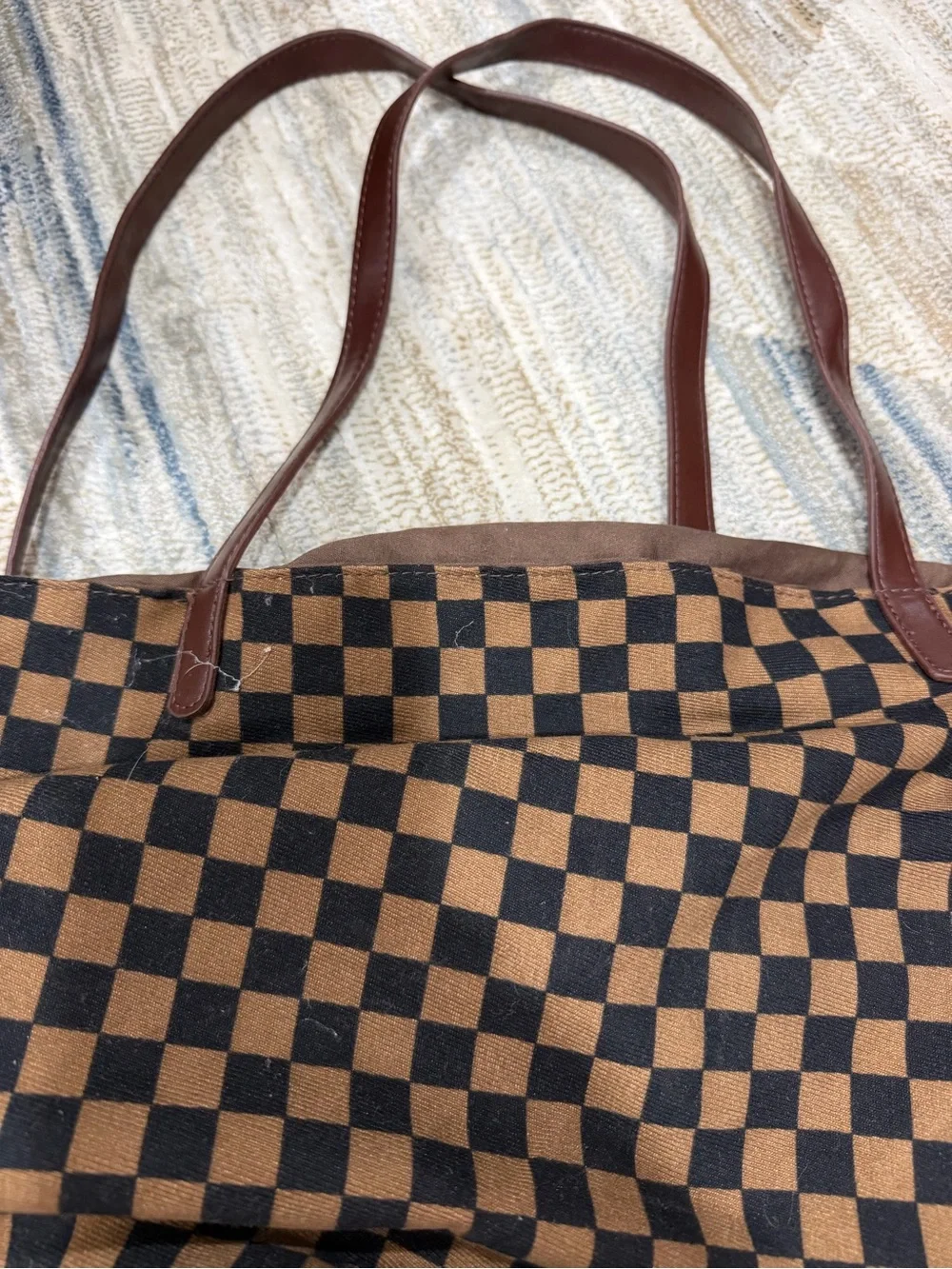 Red Memory men’s tote